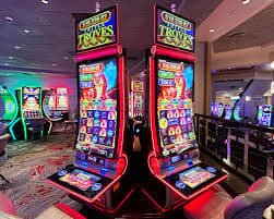 Layar aplikasi mobile abangda slot menampilkan menu permainan slot dengan ikon Mahjong Ways, Aviator, dan Sweet Bonanza